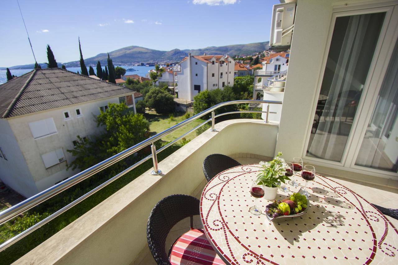 Apartments Paradise Trogir Buitenkant foto