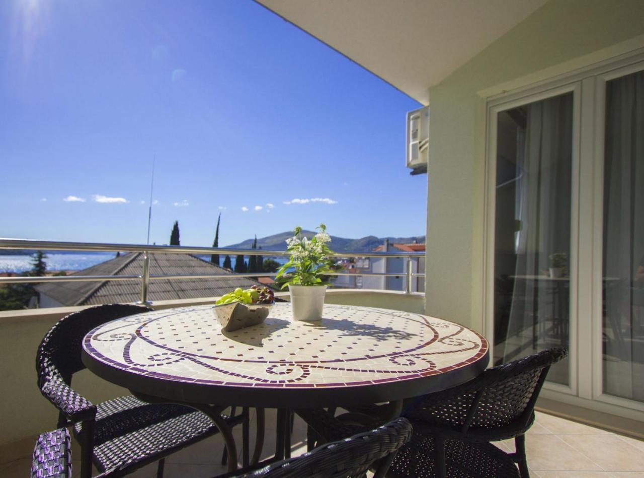 Apartments Paradise Trogir Buitenkant foto