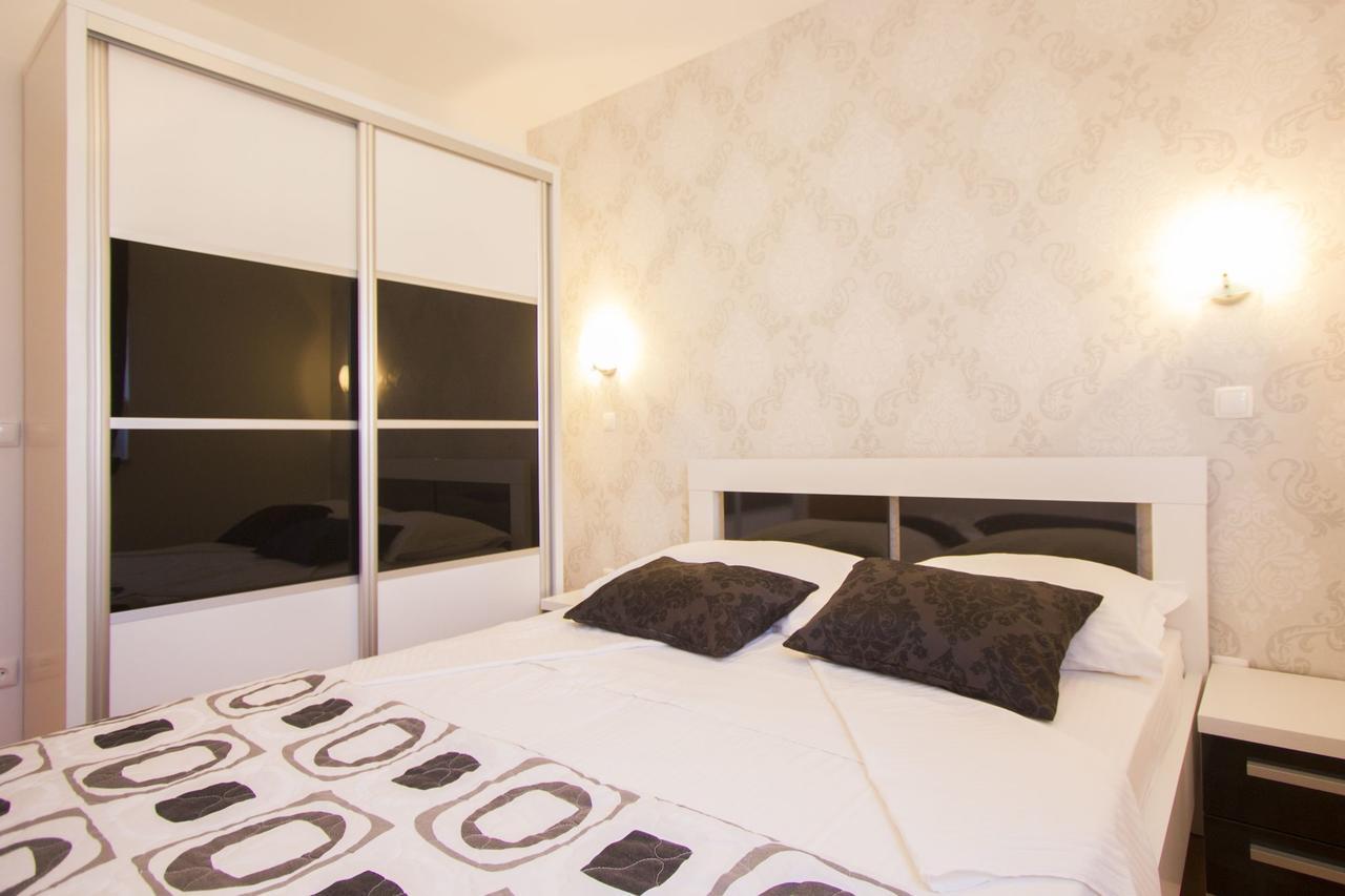 Apartments Paradise Trogir Buitenkant foto