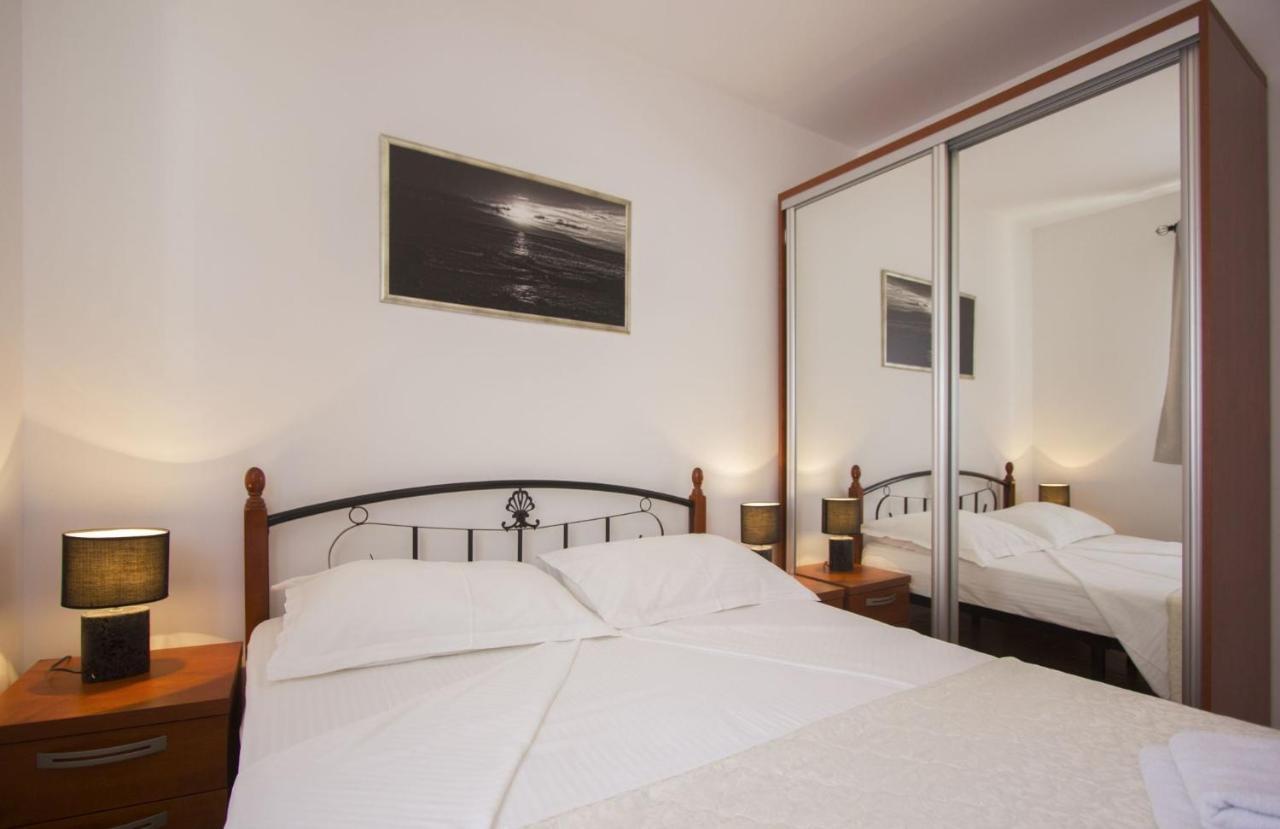 Apartments Paradise Trogir Buitenkant foto