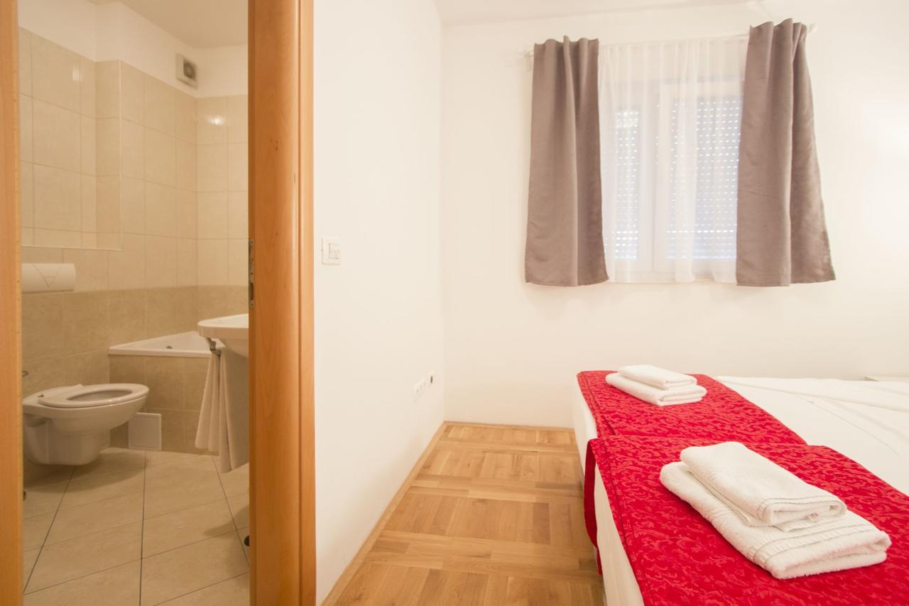 Apartments Paradise Trogir Buitenkant foto