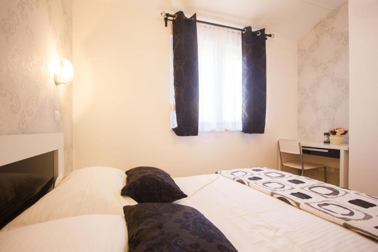 Apartments Paradise Trogir Buitenkant foto