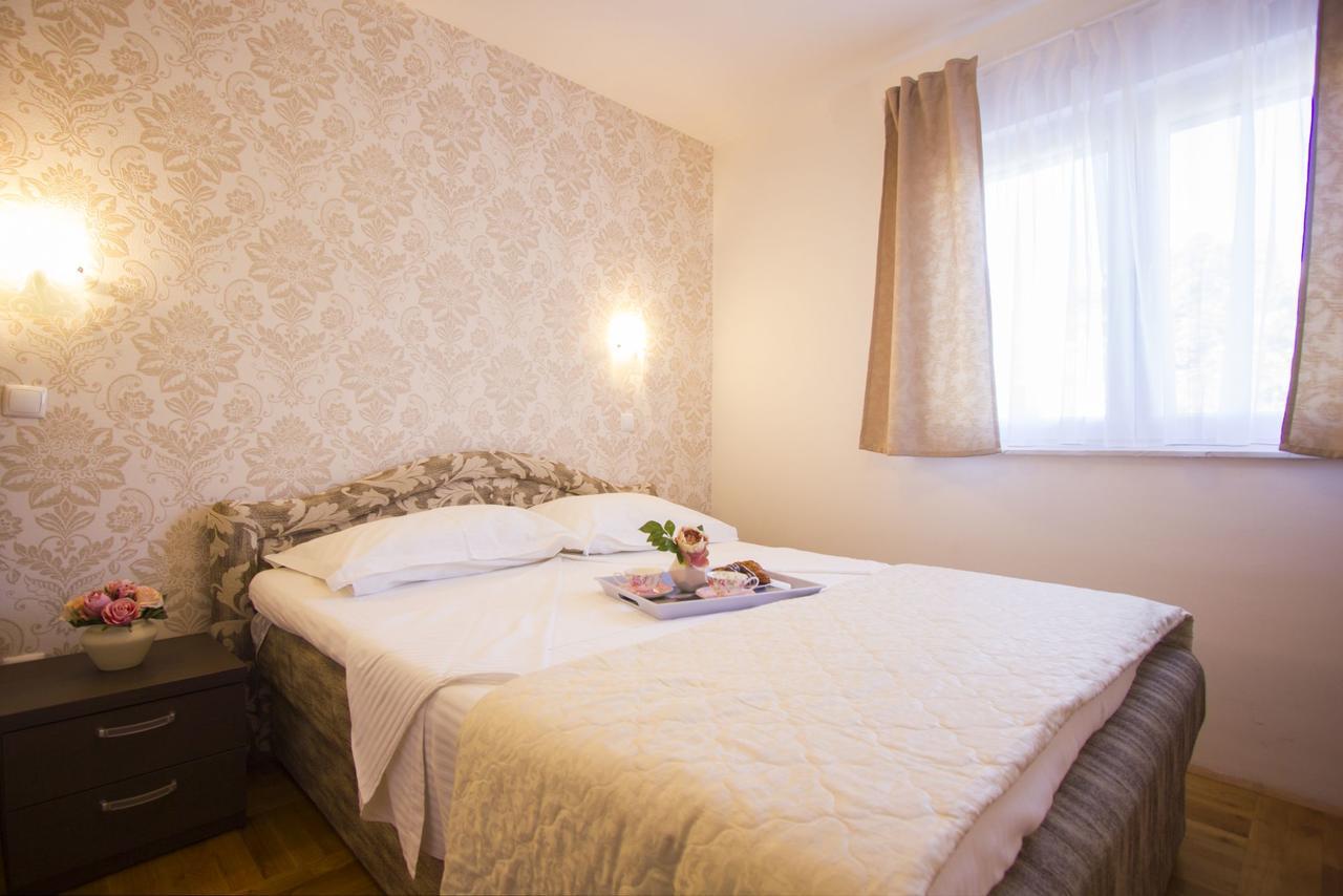 Apartments Paradise Trogir Buitenkant foto
