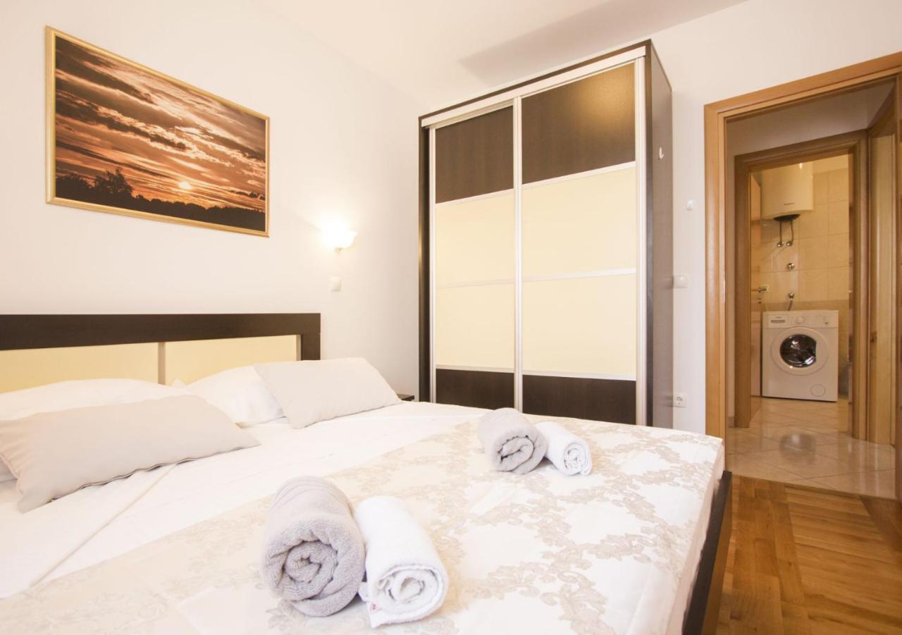 Apartments Paradise Trogir Buitenkant foto