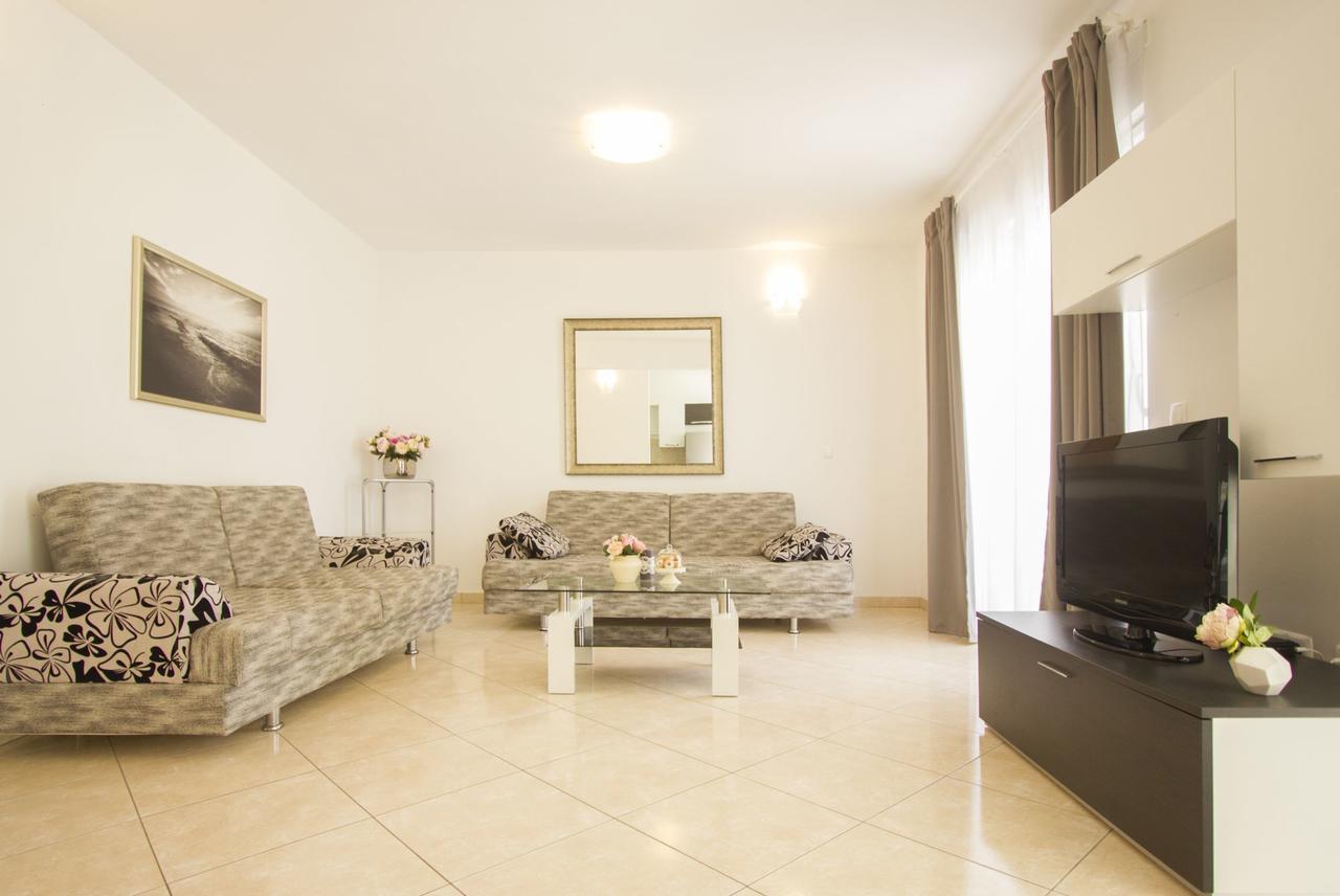 Apartments Paradise Trogir Buitenkant foto